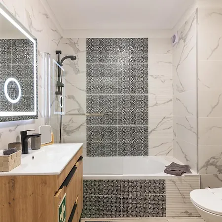 Quaint View - Da Rocha * Портиман